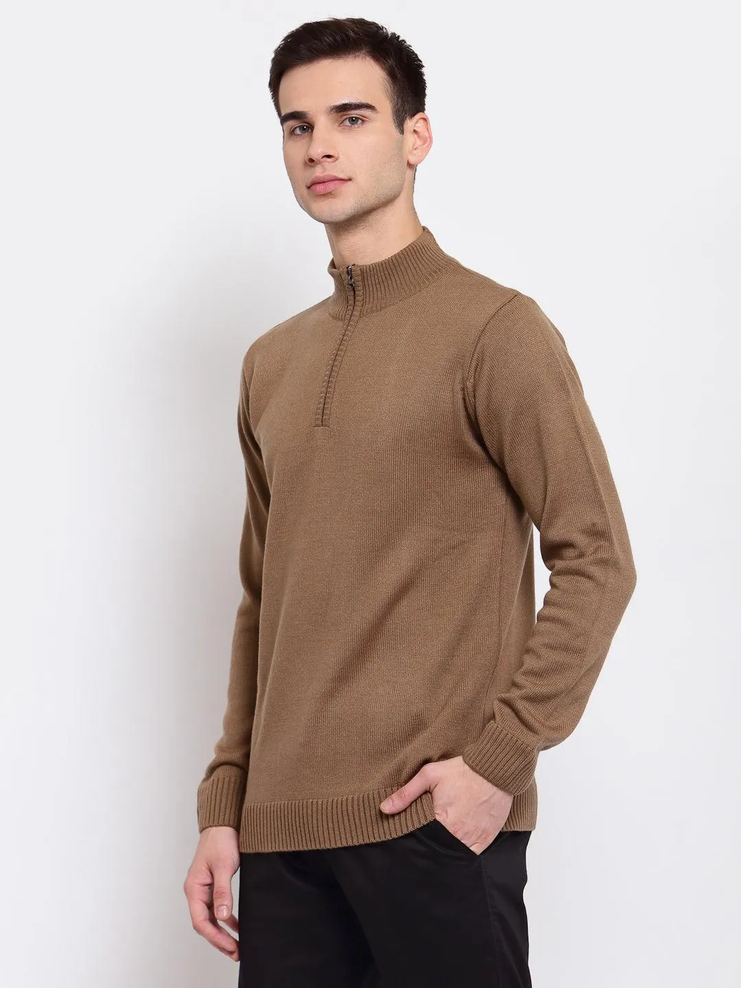 Men SolidPullover Sweater